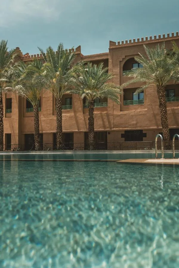Piscine — Amanar Hôtel & Spa