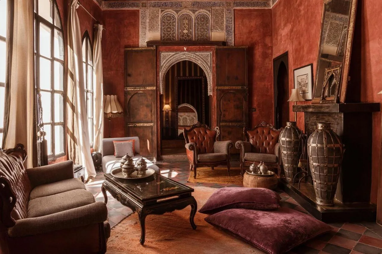 Salon — Dar Darma
