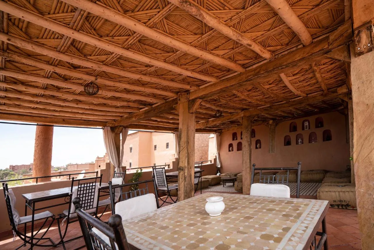 Überdachte Terrasse — Dar Kamar