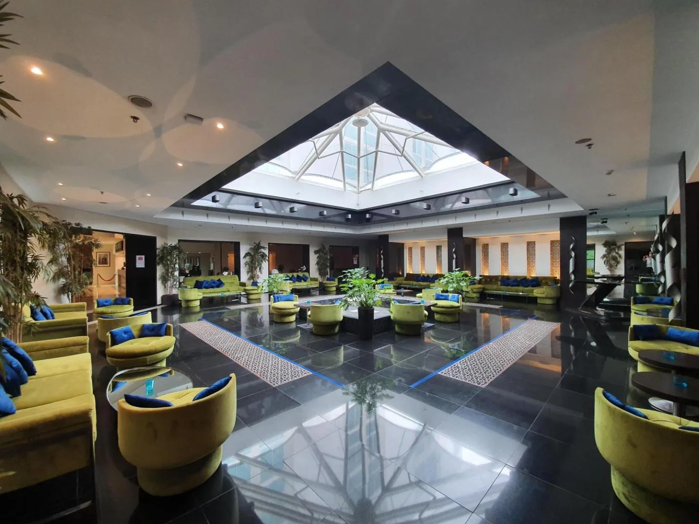Lobby — Hôtel Borj Rabat