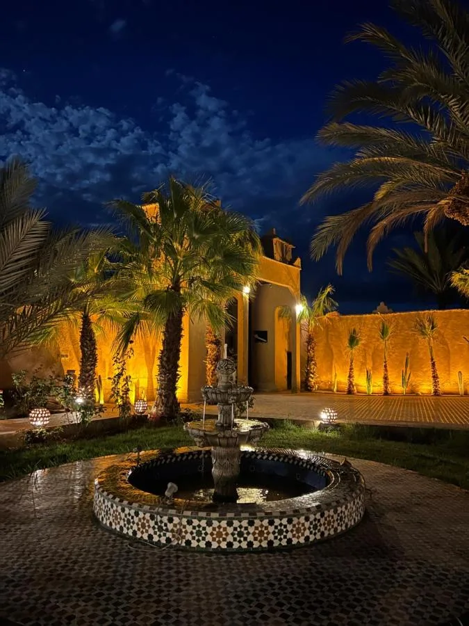 Jardin de nuit — Kasbah des Cyprès