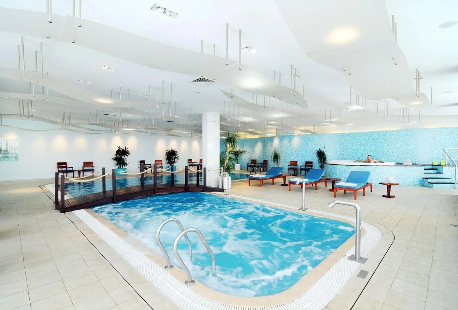 Indoor pool — Kenzi Tower Hotel