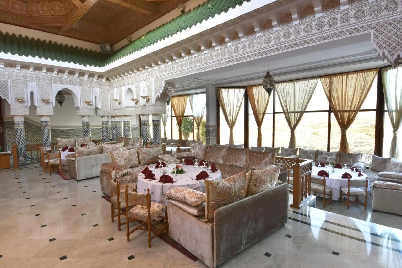 Restaurant — Les Mérinides