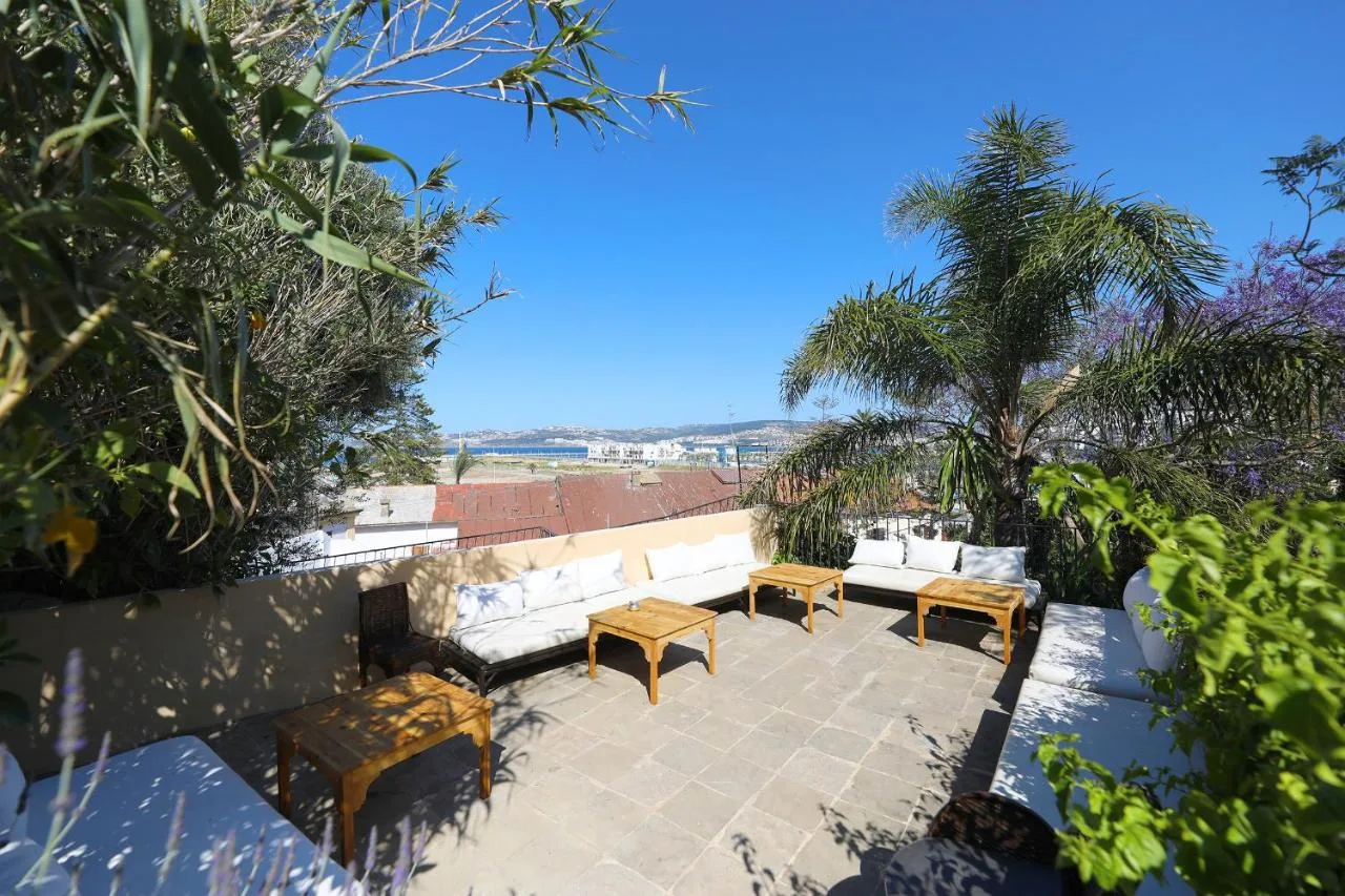 Terrasse — Mimi Calpe