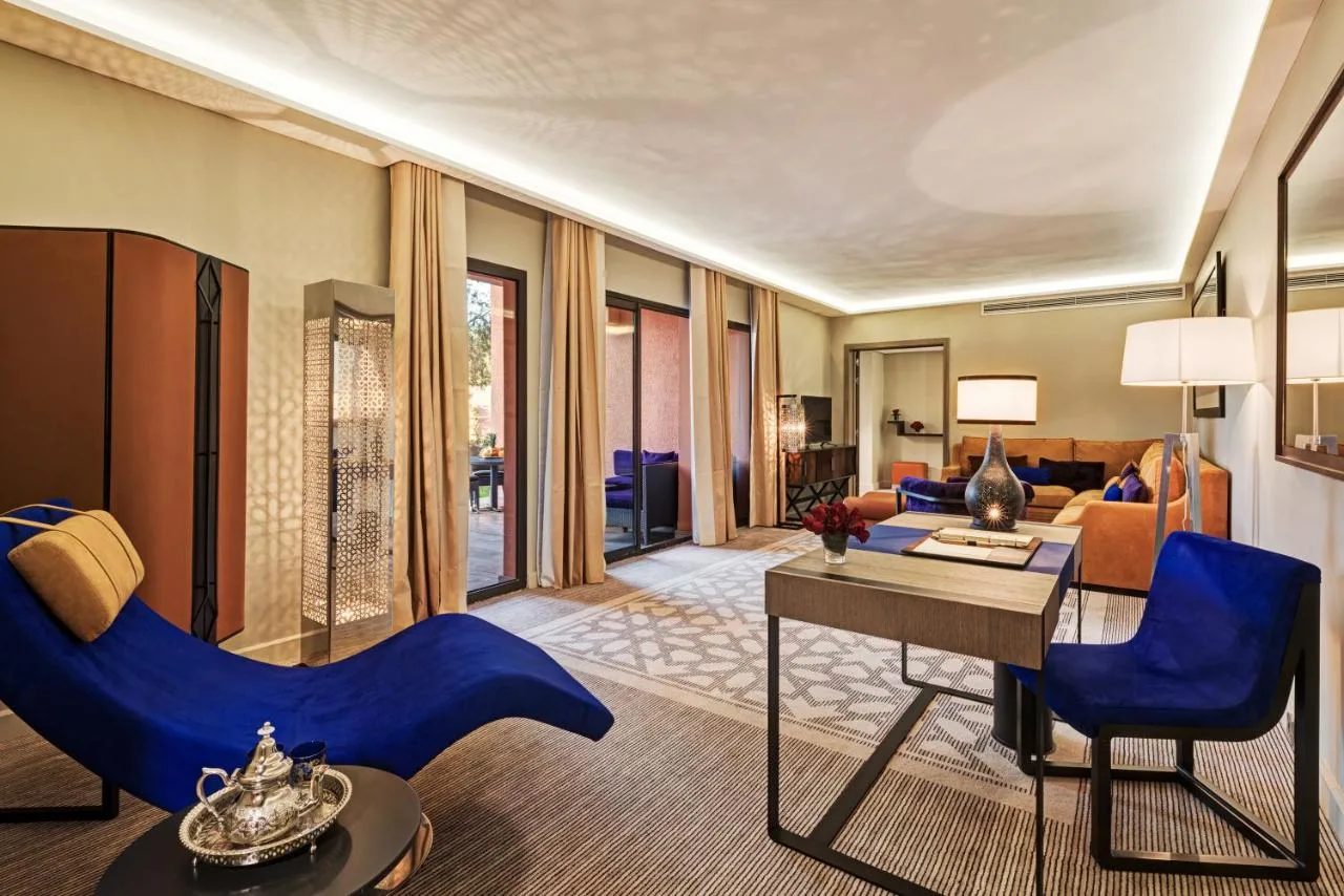Salotto di una suite — Mövenpick Hotel Mansour Eddahbi Marrakech
