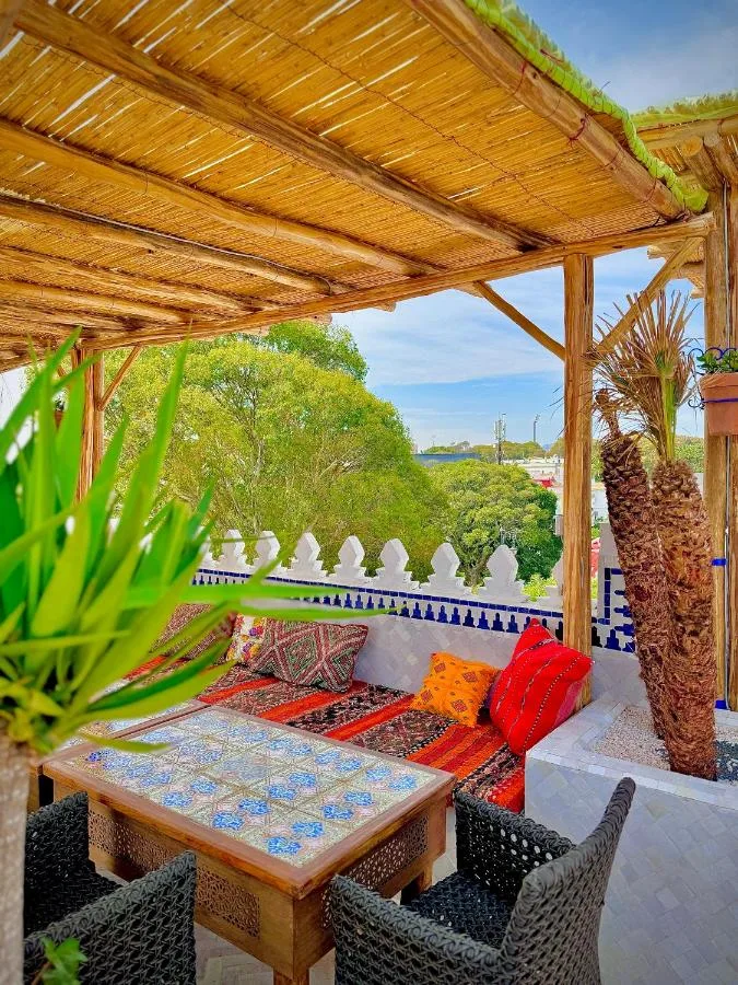 Terraza — Riad Al-Qurtubi