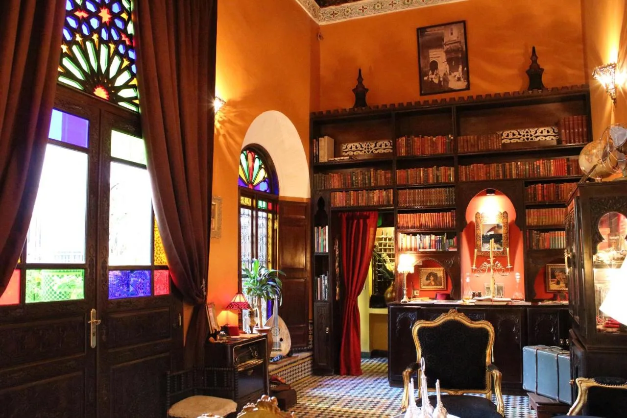 Bibliothek — Riad Le Calife