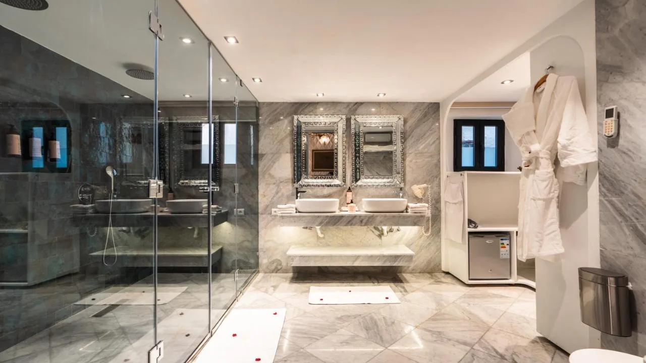 Bathroom — Riad Maison Bleue and Spa