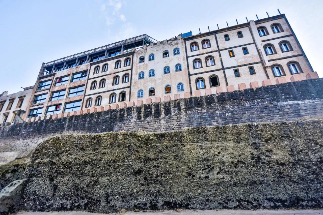 Fassade zum Ozean — Riad Mimouna