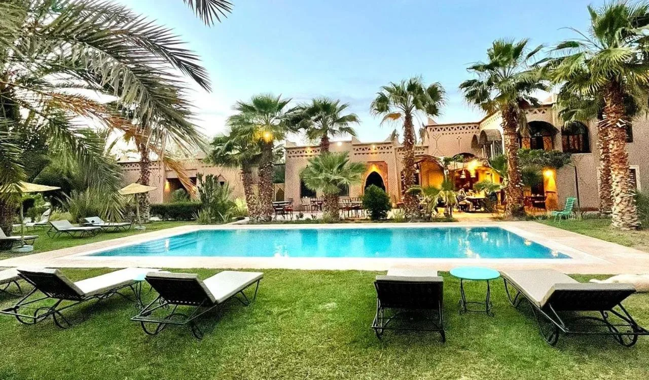 Pool and gardens — Sawadi Ecolodge