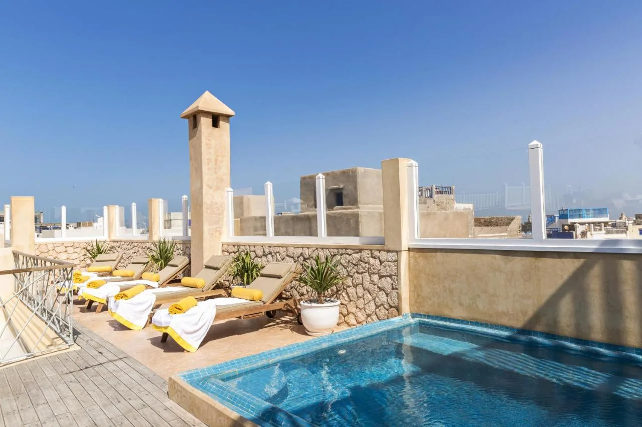 Pool auf dem Dach — Suite Azur