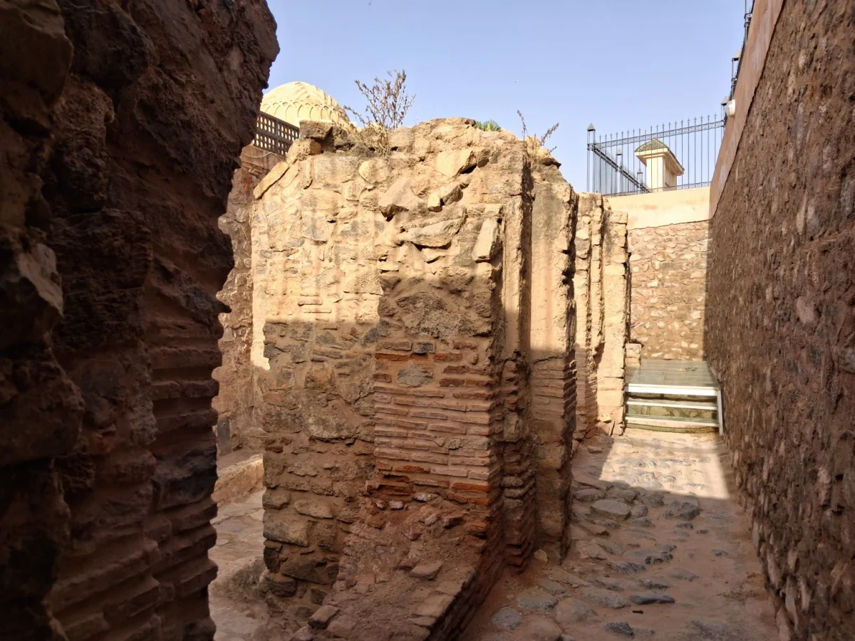Almoraviden-Kuppel: Geschichte und Erbe — das älteste Baudenkmal Marrakeschs